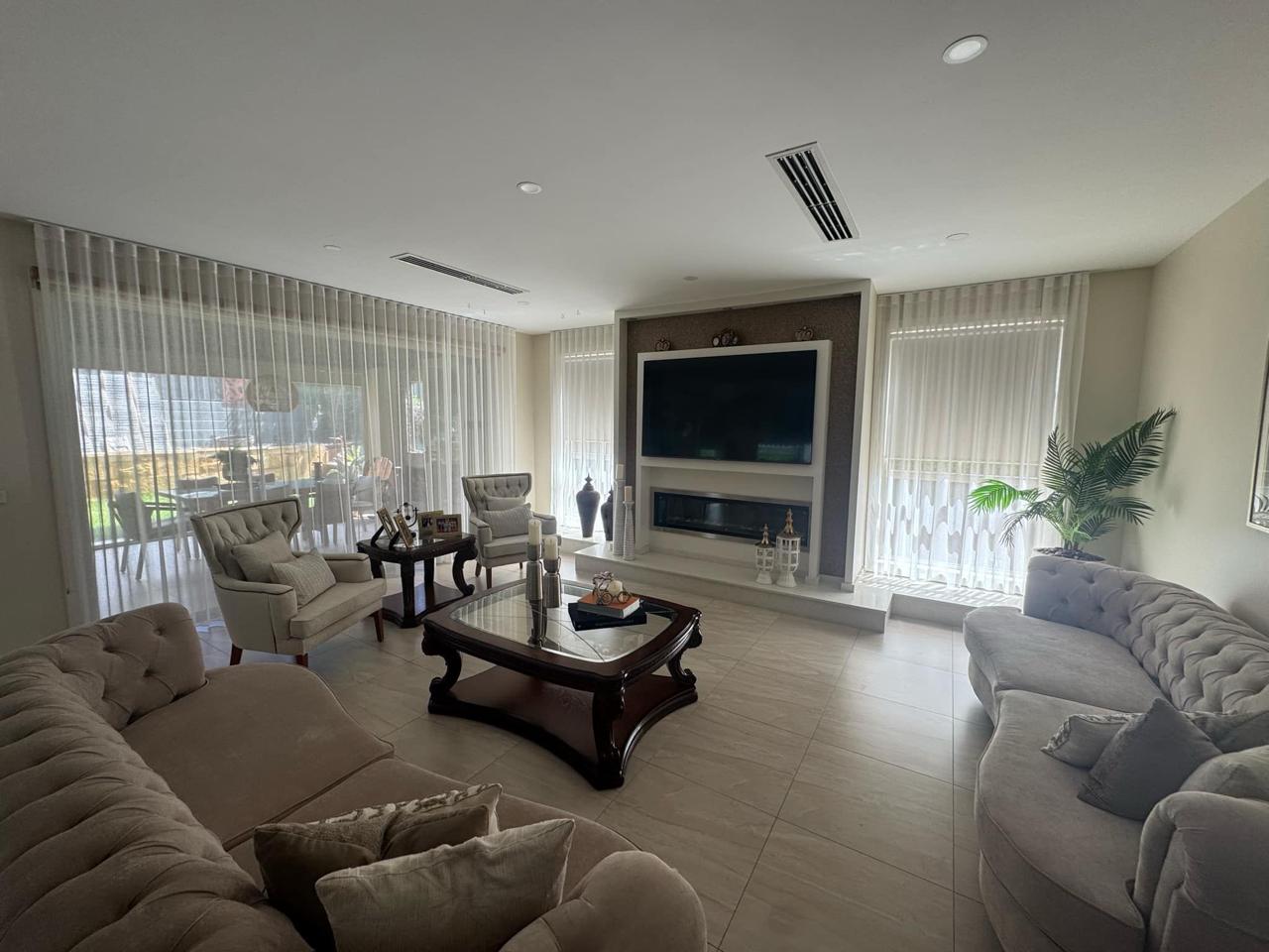 WhatsApp Image 2025-11-01 at 12.51.33 PM (1)